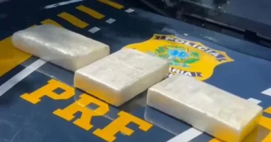 Polícia Rodoviária Federal (PRF) apreende cocaína e carro roubado em Salgueiro